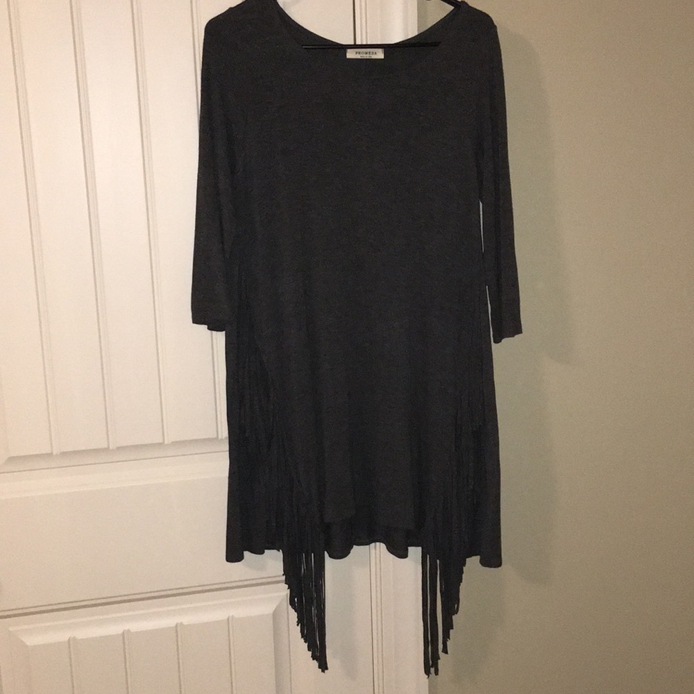 Gray tunic with finge